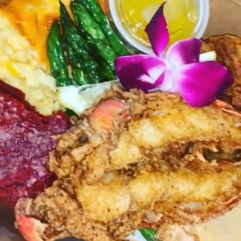 ファンクマスター・フレックスのインスタグラム：「@goodeatsgrill_foodtruck wants to be at #FlexFest ? What y’all think ? I gotta sample this? @d1320don / @joejaxson !!! Inflexwetrust.com and @flexfestofficial for info!!!! Via: @novanyc」