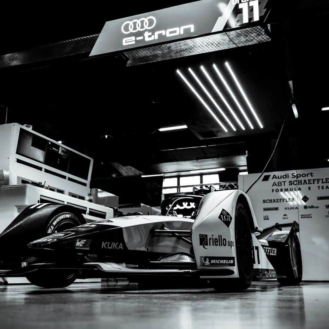 ルーカス・ディ・グラッシさんのインスタグラム写真 - (ルーカス・ディ・グラッシInstagram)「Shakedown done ✅ here in Bern🇨🇭 All ready for the #SwissEPrix tomorrow CET 6pm —— 🇧🇷Tudo certo pro ePrix de Bern amanhã ao vivo na @foxsportsbrasil a partir da 12:30 🇧🇷」6月22日 2時40分 - lucasdigrassi