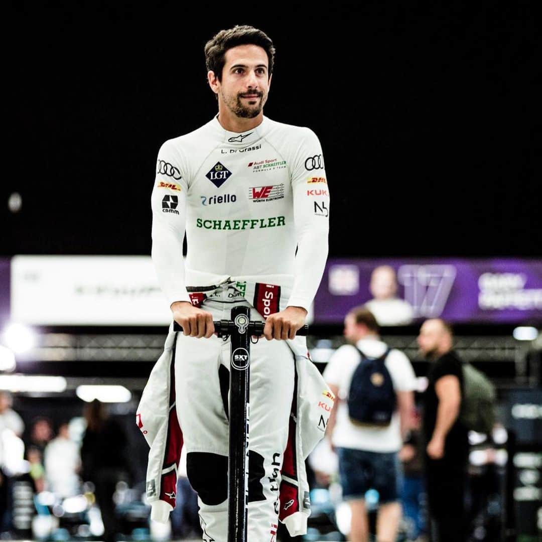 ルーカス・ディ・グラッシさんのインスタグラム写真 - (ルーカス・ディ・グラッシInstagram)「Shakedown done ✅ here in Bern🇨🇭 All ready for the #SwissEPrix tomorrow CET 6pm —— 🇧🇷Tudo certo pro ePrix de Bern amanhã ao vivo na @foxsportsbrasil a partir da 12:30 🇧🇷」6月22日 2時40分 - lucasdigrassi
