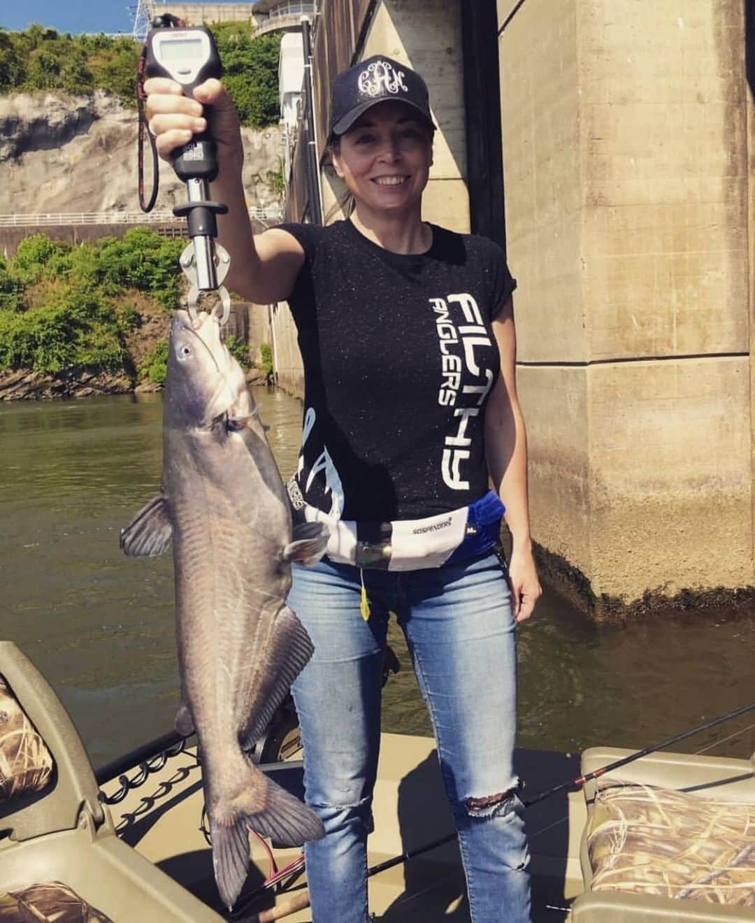 Filthy Anglers™さんのインスタグラム写真 - (Filthy Anglers™Instagram)「Happy Filthy Female Friday, we made it and we hope you are looking forward to the weekend. Today we have ourselves a nice catfish pulled in by Team Member @callgood79 .  Serious question, I'm not much of a catfish person, but what is the best bait to use when chasing them.  I hear stories of people using hotdogs, bacon, dogfood, special recipes from gramps and of course noodling them with their arms.  Comment below what you use to catch a Filthy cat.  Congrats on the catch @callgood79 you are Certified Filthy. www.filtlhyanglers.com #fishing #catchandrelease #bassfishing #filthyanglers #largemouthbass #getoutside #anglerapproved #outdoors #teamfilthy  #lakelife #salmon #trout #bigfish #girlswhofish #girlsfishtoo #fishinggirls #reelgirlsfish #rippinlips #catfish #channelcat #bluecat #hunting」6月22日 3時01分 - filthyanglers