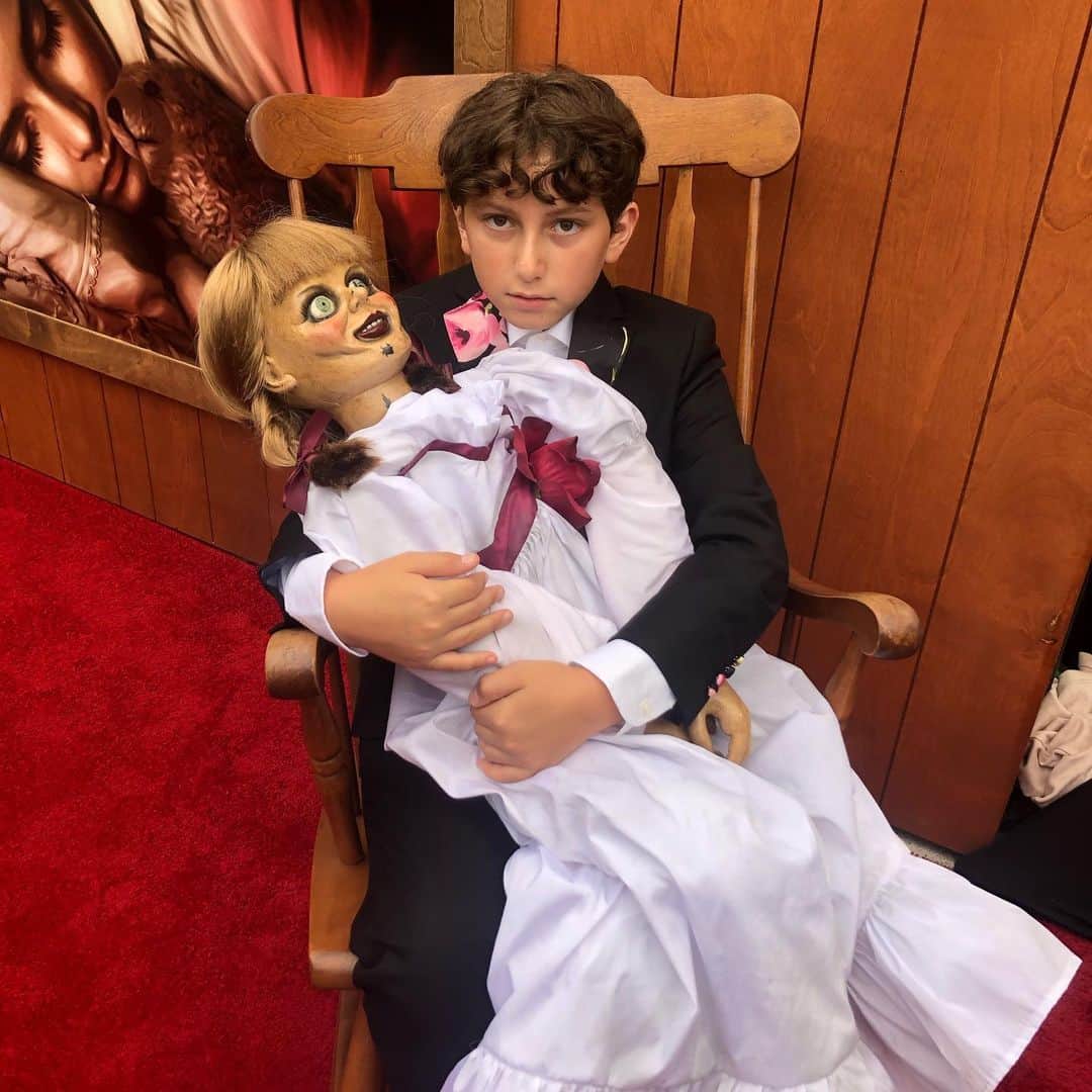 オーガスト・マトゥーロのインスタグラム：「#AnnabelleComesHome was so scary & the plot was amazing! I loved the humor in it too, or I might have hid under my seat the whole time😅 @MckennaGraceful IS A PERFECT JUDY WARREN @madisoniseman @katiesarife were AWESOME @VeraFarmiga & #PatrickWilson were the icing on the cake!」