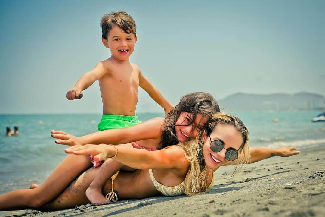 ジェシカ・スターリングのインスタグラム：「Los amores de mi vida!! Mi mejor recarga de energia❤️ #love」