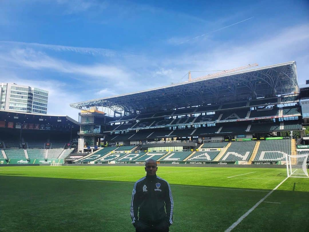 ロバート・アーンショウさんのインスタグラム写真 - (ロバート・アーンショウInstagram)「Portland Timbers ii 2v2 Fresno FC A beautiful Stadium and another coaching experience」6月18日 6時48分 - robertearnshaw