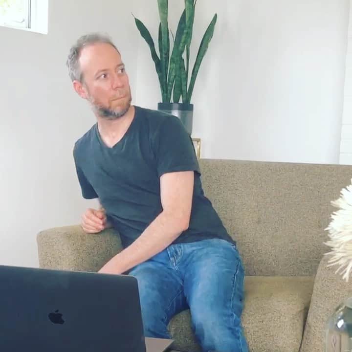 ケヴィン・サスマンのインスタグラム：「WHO’S READY FOR SUMMER? ☀️🍹🏝」