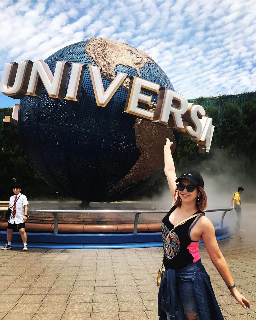 ダンドイ舞莉花のインスタグラム：「Woooo!! #UniversalStudiosJapan !!! #リューン #大阪公演前のお遊び #lune #musical #theatre #osaka #fun #usj #ユニバ #ユニバーサルスタジオ #fullday #summer」