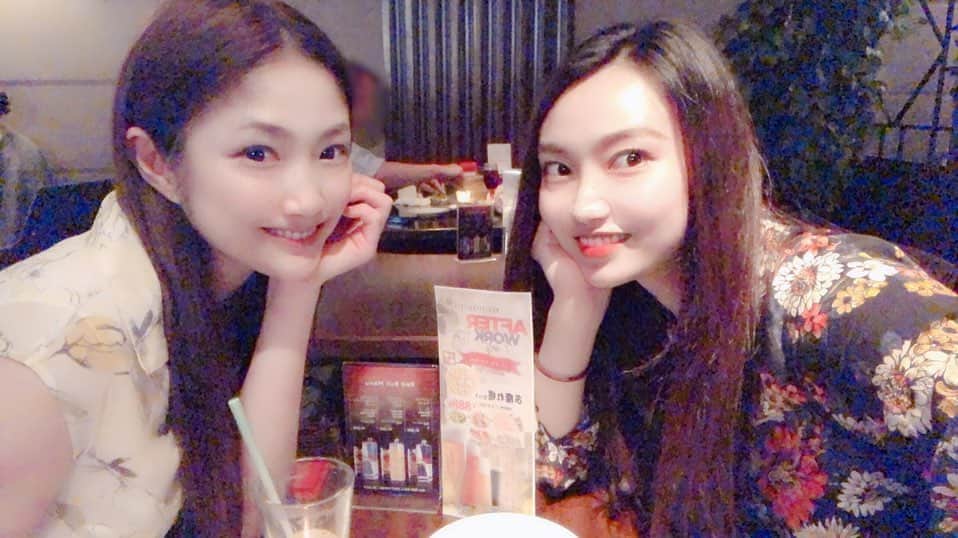 滝元吏紗のインスタグラム：「@ayumi_kura_ と、ご飯&お茶してきました‼︎話がせんぜん尽きず、めちゃ楽しかった🌸  念願の明太とろろ鍋🍴 美味しかった😋  #model #friend #gourmet」