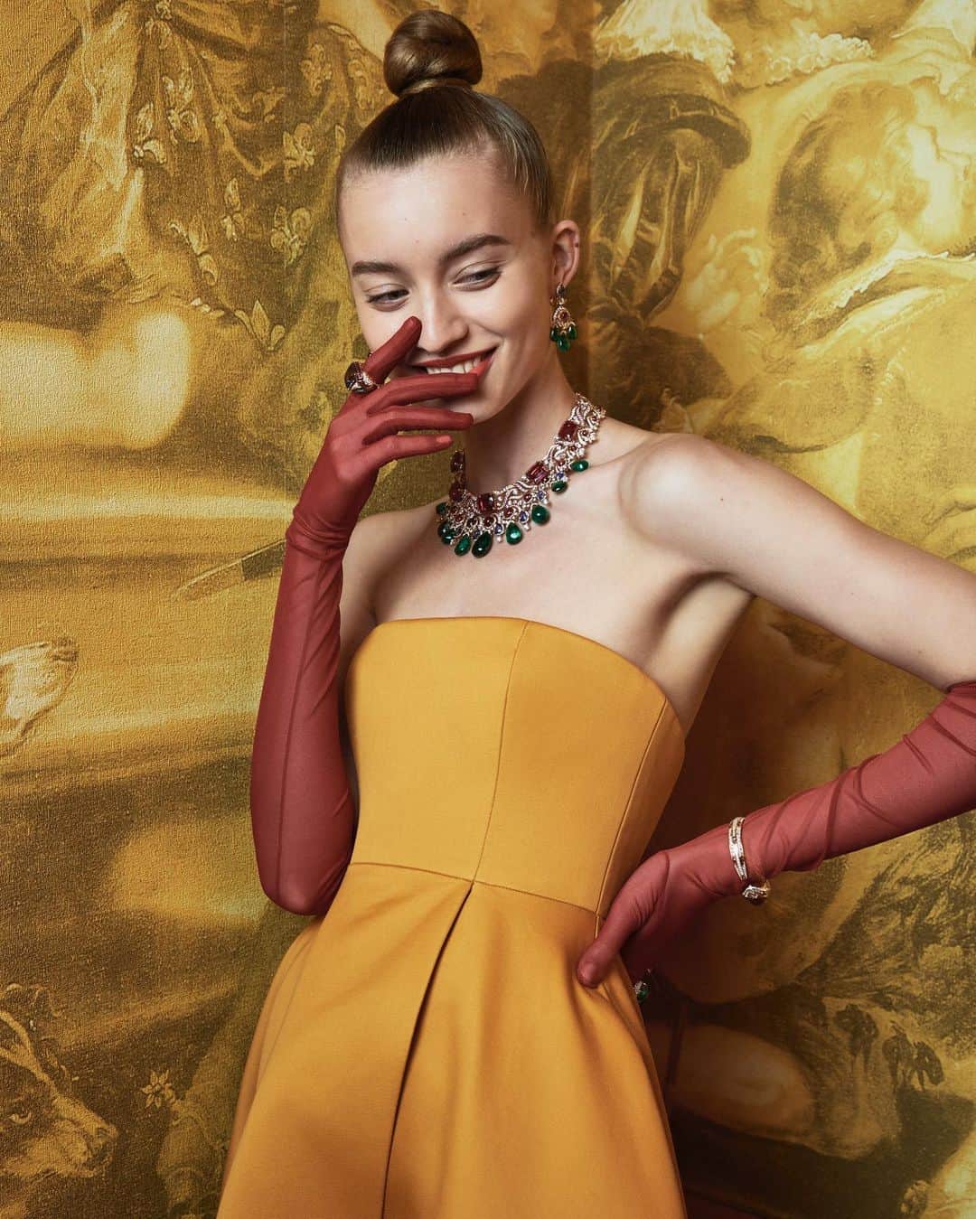 LVMHさんのインスタグラム写真 - (LVMHInstagram)「Introducing Cinemagia, @bulgariofficial’s new High Jewelry collection. What happens when the wondrous universe of cinema meets the magic of Jewelry? In Capri, Bvlgari unveiled its new High Jewelry collection, an array of one-of-a-kind creations combining unrestrained fantasy, unparalleled gemstones and boundless craftsmanship, in a celebration of the Roman jeweller’s passionate affair with the silver screen. _ 📷 @danilgolovkin / @fashiontomax _ #Bvlgari #Jewelry #HighJewelry #Cinemagia #Capri」6月17日 22時38分 - lvmh