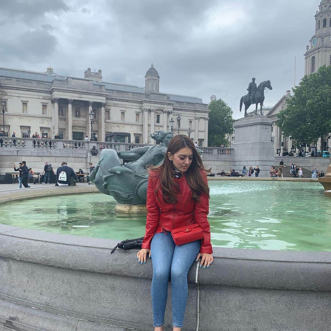 ハンシカ・モトワニさんのインスタグラム写真 - (ハンシカ・モトワニInstagram)「Live, love, and London 🇬🇧」6月17日 22時47分 - ihansika