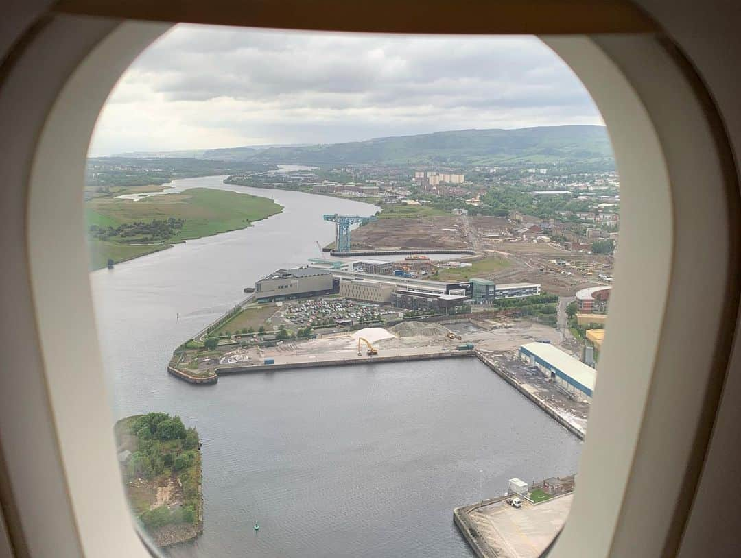 ジョン・バロウマンさんのインスタグラム写真 - (ジョン・バロウマンInstagram)「Just landed in #glasgow for #jbfabulous looking forward to a sold out show tomorrow night.  jb」6月17日 22時50分 - johnscotbarrowman