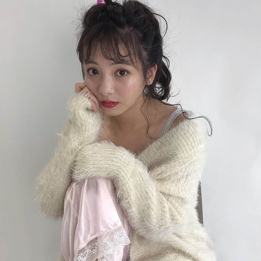 横山紗弓さんのインスタグラム写真 - (横山紗弓Instagram)「ㅤ 普段からこんな可愛い格好で お家でごろごろしたいものだね 現実は、Tシャツ一枚👶🏻 #懐かしの #こぱあれんじ」6月17日 22時53分 - 1129sym