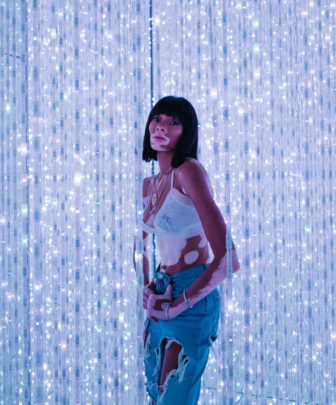 ウィニー・ハーロウさんのインスタグラム写真 - (ウィニー・ハーロウInstagram)「Act in the now, live for tomorrow 💘🧧🎊🔮🕯💎 @hirozzzz  #teamlab #teamlabborderless @teamlab_borderless」6月17日 22時57分 - winnieharlow