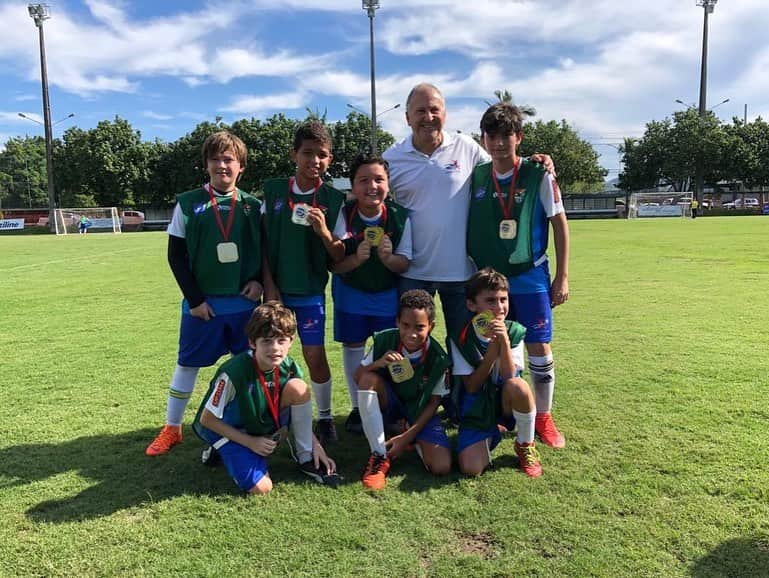 ジーコさんのインスタグラム写真 - (ジーコInstagram)「Mais fotos do Torneio Interno da Escola de Futebol Zico 10,a Copa America, com os alunos das turmas Z2,Z3,Z4 e Z5, realizado no Centro de Futebol Zico.Agora estão abertas as inscrições para as turmas Zico Baby entre 4 e 5 anos. Tel 21/24900340」6月17日 23時03分 - zico