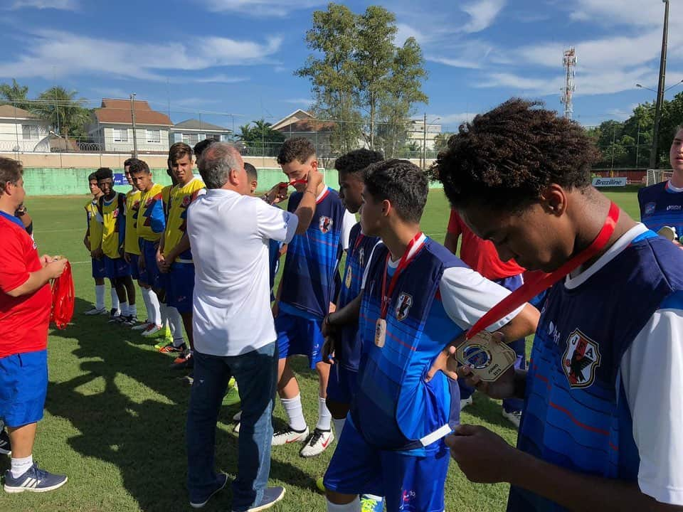 ジーコさんのインスタグラム写真 - (ジーコInstagram)「Mais fotos do Torneio Interno da Escola de Futebol Zico 10,a Copa America, com os alunos das turmas Z2,Z3,Z4 e Z5, realizado no Centro de Futebol Zico.Agora estão abertas as inscrições para as turmas Zico Baby entre 4 e 5 anos. Tel 21/24900340」6月17日 23時03分 - zico