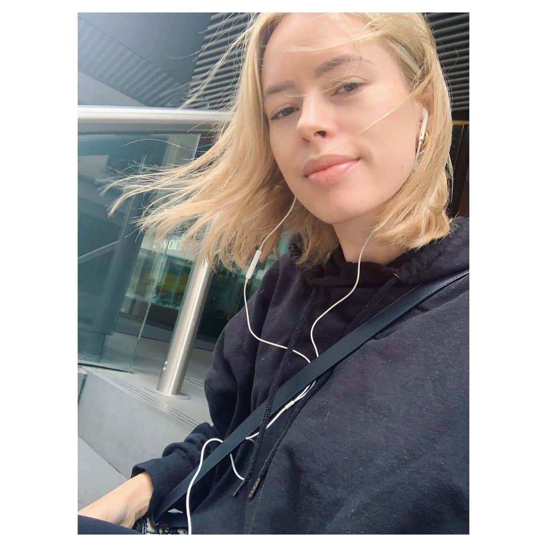 タニヤ・バーさんのインスタグラム写真 - (タニヤ・バーInstagram)「Before the sweat 💦」6月17日 23時12分 - tanyaburr