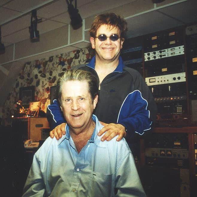 ブライアン・ウィルソンさんのインスタグラム写真 - (ブライアン・ウィルソンInstagram)「2004: Elton John with Brian at a recording session for "How Could We Still Be Dancing" in 2004.  #2004 #rocketman @eltonjohn」6月17日 23時13分 - brianwilsonlive
