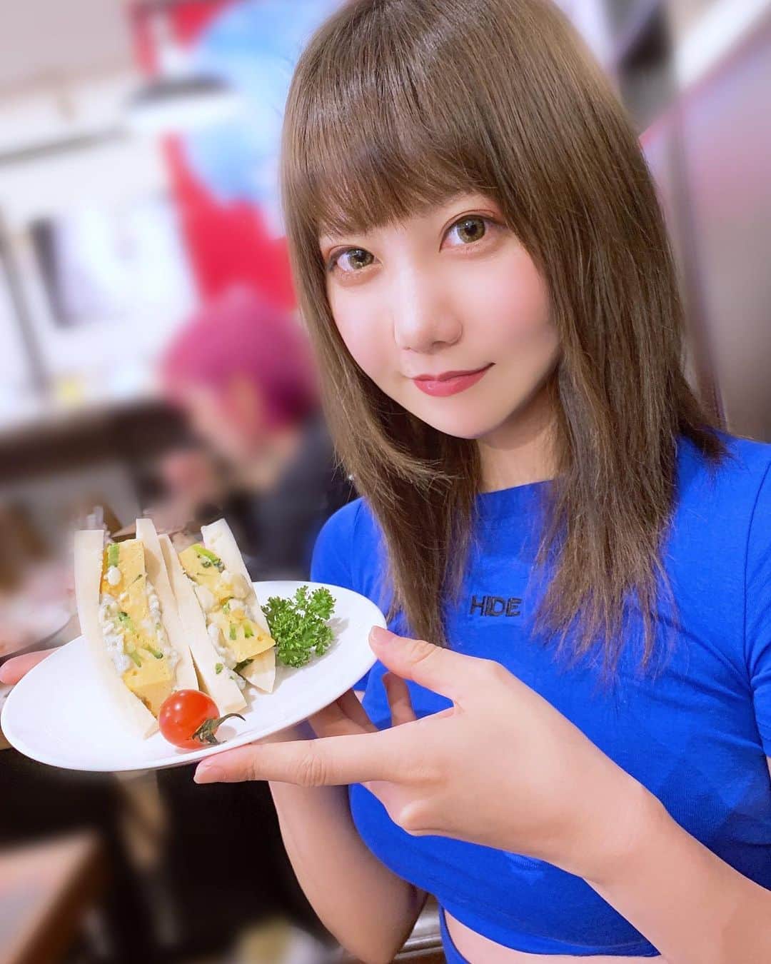 小鳥遊くれあのグルメインスタ