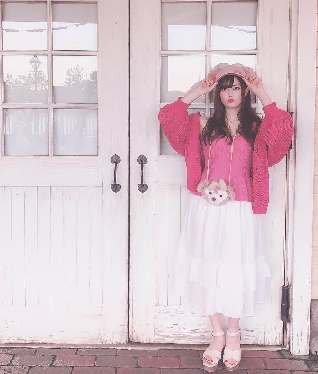田北香世子さんのインスタグラム写真 - (田北香世子Instagram)「びーちゃんとおそろコーデでした！ トップスは @redyazel  スカートは @u_dresser だよ💓 夏らしい素材の白いスカートお気に入り〜🥰」6月17日 23時29分 - kayoko_takita