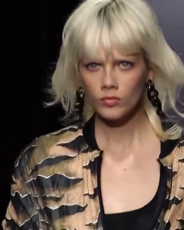 マリヤン・ジョンクマンのインスタグラム：「@dsquared2 🐅」