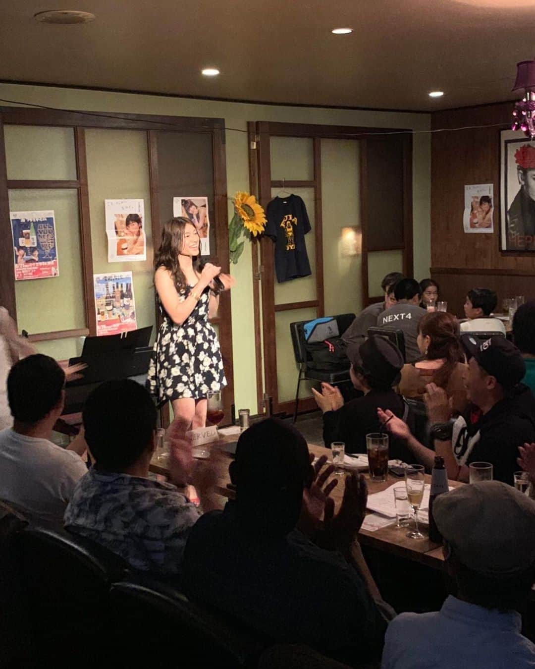 北川楓夏さんのインスタグラム写真 - (北川楓夏Instagram)「雪櫻を楽しむ会Special Edition Talk&Live〜酒と音楽と男と女〜 . 4月に由香さんに「なんか私たち2人のイベントやろ！てかやるから！内容考えよ！」と言われ、あれよあれよという間に決まったこの雪櫻会。 . 由香さんはシンガーだからLiveができるけど、私には何ができるんだろう？人を楽しませることなんて私にはできない😖とネガティブモードに入っていたのですが、 そこに由香さんが提案してきたのは「ダンスと歌」 . ダンスはいろんなイベントで踊ってきましたが、歌については…🤭💔 中学生の頃に声楽を習っていたので、歌うことは好きだけど人前で披露できるほどではないと思っていたので、すぐにYESとは返事できませんでした。 . でも由香さんがいろんな案を出してくれて、絶対練習すればカタチになるから！と励ましてくれて2ヶ月間みっちり稽古をして挑んだ本番でした。 . 本番前、こんな緊張したこと今までなかったです。笑 いろんなオーディションも受けてきたし、ミスユニバースも緊張を楽しめたけど、今回はまじで吐き気しかなかった。笑笑 . 普通のLiveじゃなく、コントちっくな、笑いの要素も入れたひとつのショーだったのでお客さんの笑いが入ってやっと完成する舞台でした。 笑いがなかったらどうしよう…緊張で歌えなくなったらどうしよう…不安な気持ちばっかり前にでてきて、ずーっとみぞおち痛かった😱 . きてくださったみなさんは ほんとに温かい気持ちでみてくれてありがとうございました！🙇🏻‍♀️ みなさんの笑顔があったから吐かずに済みました！🤮笑 . そしてTalk部分😶 こちらも「大丈夫なのかなぁ？」ってずっと自問自答していた企画で 「北川楓夏先生の恋愛お悩み相談室」というノーツイートトークショーでした。 イベントサブタイトルにもある通り"男と女"の話をしようというものです。🔞 衣装も先生っぽい格好を。笑 事前にみなさんから質問もいただいていたので、そちらにお答えしながら進行させていただきました。 質問をくれた皆さんありがとうございました！🙇🏻‍♀️ トーク内容についてはここでは触れませんが、お子様もいらっしゃったので浅めのお下ネタという感じでしたかね？🙄 今度は年齢制限つけて"大人の"相談室にしようかなと🔞笑 次回があれば、ですがね… . 最後由香さんと2人で歌えたのも嬉しかったなぁ🌻 私たちの普段の感じが存分に出ていたイベントかなぁと思います！ みなさん楽しんでくれましたかね？☺️ . 今回は満員御礼！Sold outしてからもチケット問い合わせがすごくて…ほんとありがたいです🥺🙏 みなさまの要望が多ければまたいつか由香＆楓夏企画のイベント開催できればなと思います✨ . 雪絵さんにも大変お世話になりました！！ 雪絵さんいなかったらこのイベント成り立たなかったです😂 無茶振りの歌もありがとうございました！ ぶんこさんも陰でずーっと支えてくれてありがとうございます😭💓 先輩であり、私たちのお母さん❤️リスペクト。 . #akita #model #singer #高田由香 #北川楓夏 #dance #talk #live #雪櫻 #阿櫻酒造 #アンサナ #酒と音楽と男と女 #ノーツイートトークショー #先生 @pfre.aroma  #aroma #二田雪絵 さん #🌻 @yukatakadaofficial」6月17日 23時46分 - fuka.kitagawa