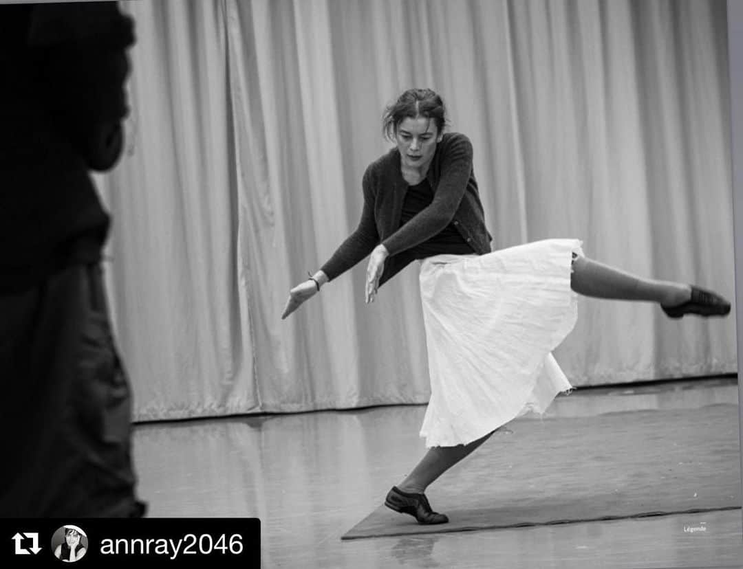 オーレリー・デュポンさんのインスタグラム写真 - (オーレリー・デュポンInstagram)「#Repost @annray2046 with @get_repost ・・・ MATS EK ... • ... is watching.  @aurelie__dupont #rehearsing “Another Place” by #matsek @balletoperadeparis #starting #june22nd ✨⚡️💌 #nottobemissed #oneofakind #dance #language #creation #choreographer #dancer -  #annray #images #feelingblessed 🙏🏻 le 22-23-25-27 juin 3-6-8-9-14 juillet 2019 opéra garnier」6月17日 23時58分 - aurelie__dupont