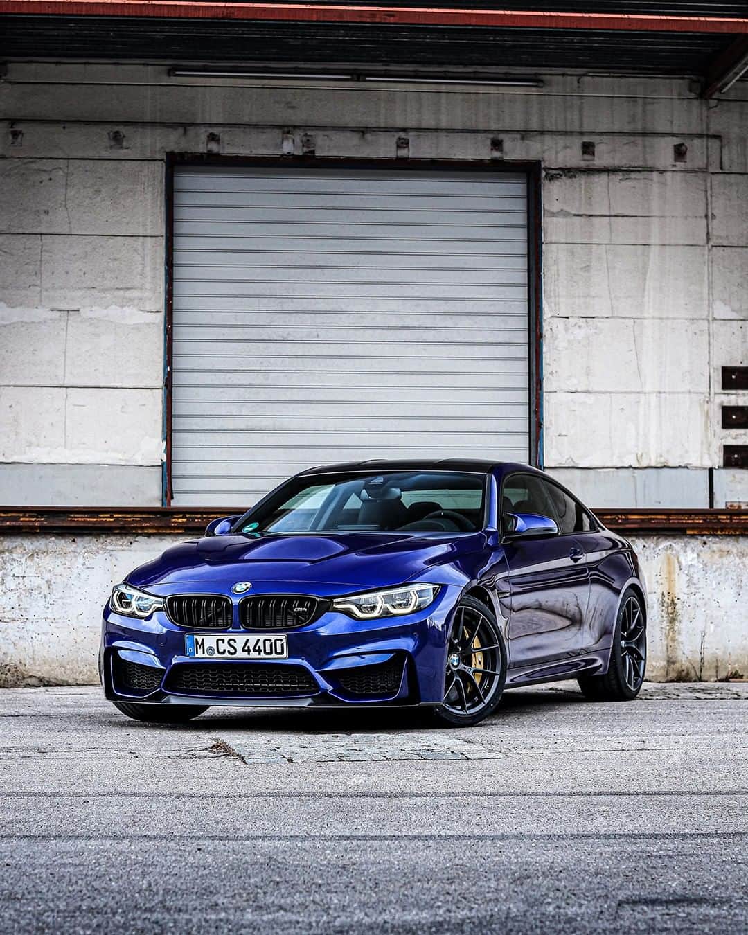 BMWのインスタグラム：「A look your mind just saved for the rest of your life. The BMW M4. #BMWrepost @goeckii #BMW #M4 #BMWM __ BMW M4 CS: Fuel consumption in l/100 km (combined): 8.4. CO2 emissions in g/km (combined): 197. The values of fuel consumptions, CO2 emissions and energy consumptions shown were determined according to the European Regulation (EC) 715/2007 in the version applicable at the time of type approval. The figures refer to a vehicle with basic configuration in Germany and the range shown considers optional equipment and the different size of wheels and tires available on the selected model. The values of the vehicles are already based on the new WLTP regulation and are translated back into NEDC-equivalent values in order to ensure the comparison between the vehicles. [With respect to these vehicles, for vehicle related taxes or other duties based (at least inter alia) on CO2-emissions the CO2 values may differ to the values stated here.] The CO2 efficiency specifications are determined according to Directive 1999/94/EC and the European Regulation in its current version applicable. The values shown are based on the fuel consumption, CO2 values and energy consumptions according to the NEDC cycle for the classification. For further information about the official fuel consumption and the specific CO2 emission of new passenger cars can be taken out of the „handbook of fuel consumption, the CO2 emission and power consumption of new passenger cars“, which is available at all selling points and at https://www.dat.de/angebote/verlagsprodukte/leitfaden-kraftstoffverbrauch.html.」
