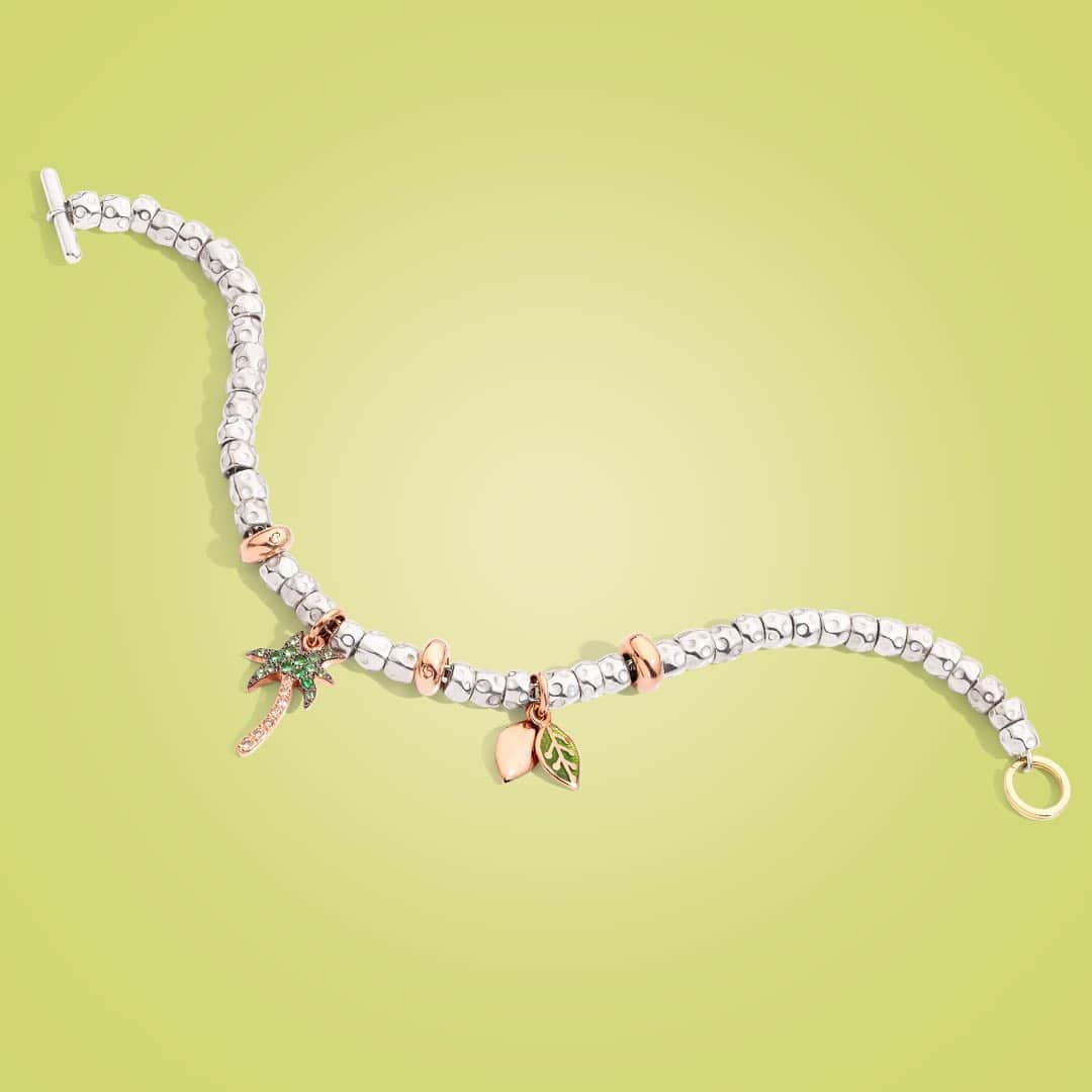 ドドさんのインスタグラム写真 - (ドドInstagram)「Feeling shy? Hiding won't help. Boost your confidence with the new Nature collection. #dodojewels #dodocharm #cherryblossom #naturecollection #palm #bracelet #earrings」6月18日 0時00分 - dodojewels