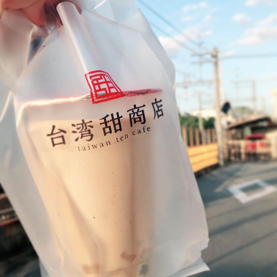 央雅光希さんのインスタグラム写真 - (央雅光希Instagram)「今日はお馴染みのヒナとご飯♪だけどいつも2人で写真を撮る習慣がないので、美味しかったケーキのお写真を🍰✨ 帰りに大好きなタピオカミルクティーも買っちゃいました。うふふ。 さて、明日はお仕事頑張りますか。」6月18日 0時24分 - tatatata_ayk