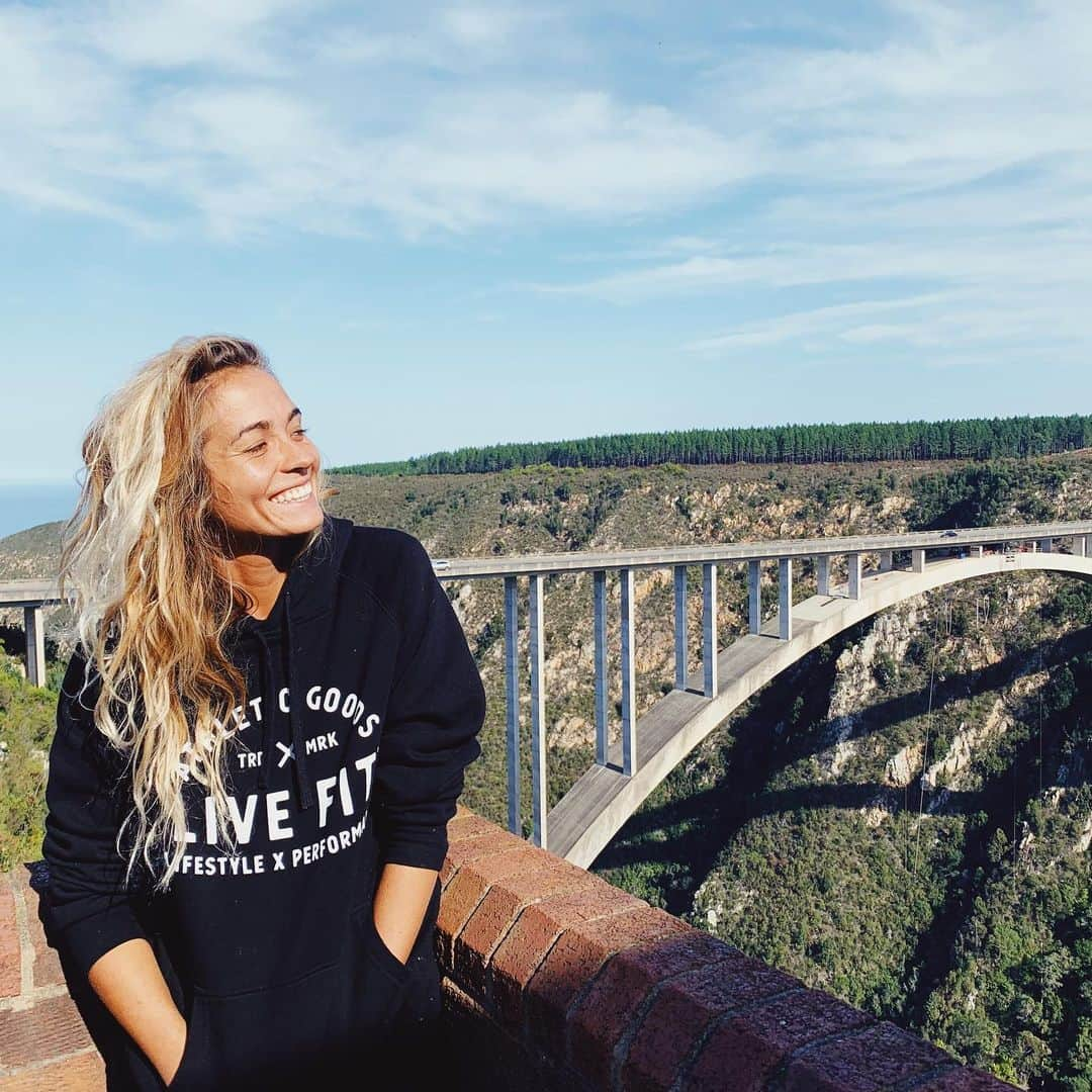 ブリアナ・コープさんのインスタグラム写真 - (ブリアナ・コープInstagram)「I mean where should I really even start.... bungee jumped off the highest bridge in the world (709 feet) 🤯😵 swipe right for the video! #sorrymom #bloukransbridgebungy」6月18日 0時53分 - briannacope