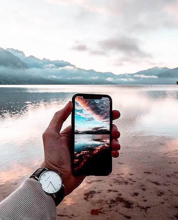 PAUL HEWITTさんのインスタグラム写真 - (PAUL HEWITTInstagram)「Capturing the moments of today that will wow your hearts tomorrow. 📱✨⚓️ (photo @carl.reynier) #getAnchored #paulhewitt #sailor __ #paulhewittmen #menswatch #sailor #mensessentials #beautyofnature #sundowner #colourful #mensbest #explore #travel #instatravel #moments」6月18日 0時48分 - paul_hewitt