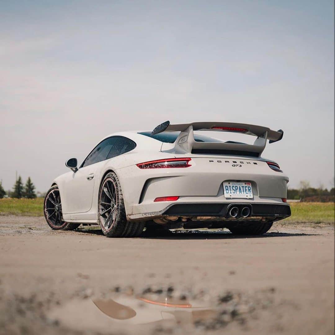 CarsWithoutLimitsさんのインスタグラム写真 - (CarsWithoutLimitsInstagram)「Muddy GT3 🦔 Photo @frozenfraim  #carswithoutlimits #porsche #gt3 #dirt #mud #toronto」6月18日 1時16分 - carswithoutlimits