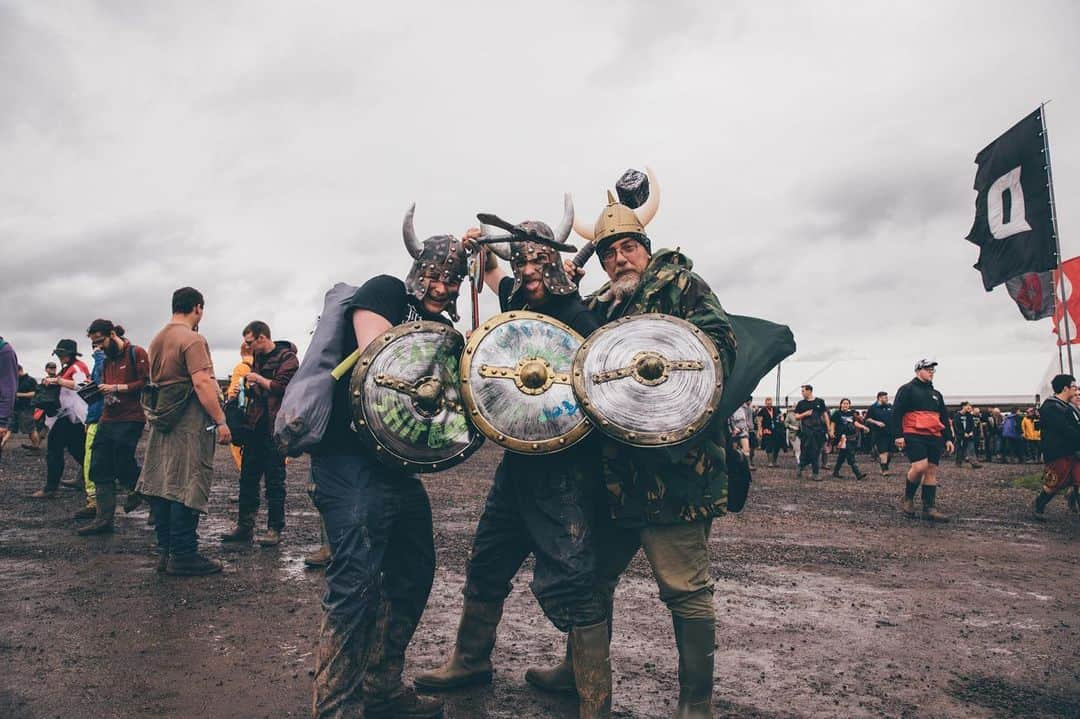 Kerrang!さんのインスタグラム写真 - (Kerrang!Instagram)「The Slayer fans of Download festival. Check out the full gallery on Kerrang.com. . . . 📸: @wondergirlphoto  #slayer #metal #downloadfestival #downloadfest #dl2019」6月18日 1時18分 - kerrangmagazine_