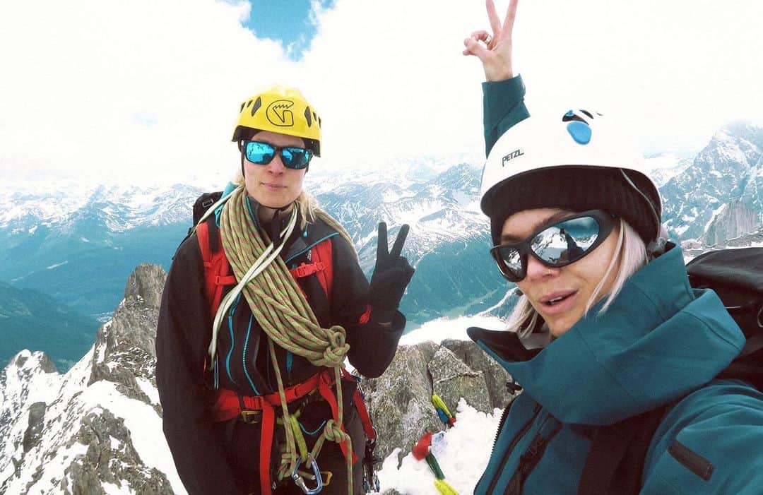 Linda Hallbergさんのインスタグラム写真 - (Linda HallbergInstagram)「Aiguilles Marbrées, 3535m, check✔️ it was absolutely amazing, but also scary as hell! But mostly amazing! 🏔 more pictures and how it was on my blog LINDAHALLBERG.COM」6月18日 1時27分 - lindahallberg