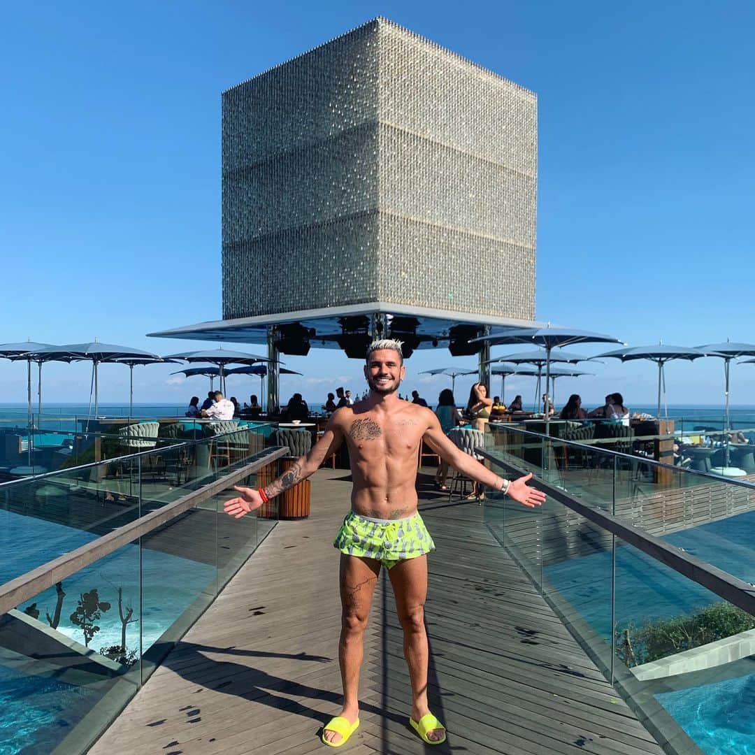 レミ・カベッラさんのインスタグラム写真 - (レミ・カベッラInstagram)「Beautiful view 😇」6月18日 1時39分 - remycabella