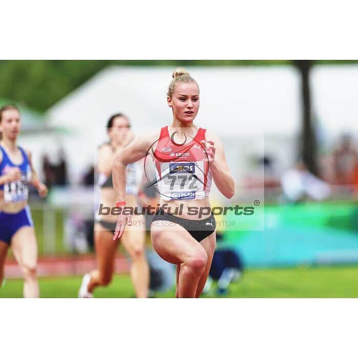 Sophia JUNKのインスタグラム：「Deutsche U23 Meisterin über 200m. Nach der Verletzung im Winter bin ich nun super glücklich, wieder schmerzfrei auf der Bahn stehen zu können! Ich bin noch nicht da, wo ich gerne sein möchte. Daher wird in den nächsten Wochen nochmal hart trainiert, um bei der U23 EM konkurrenzfähig an den Start gehen zu können.  #nationalchampion #puma #pumaathlete #trackandfield #trackgirl #happy #roadtogävle #teamrlp」