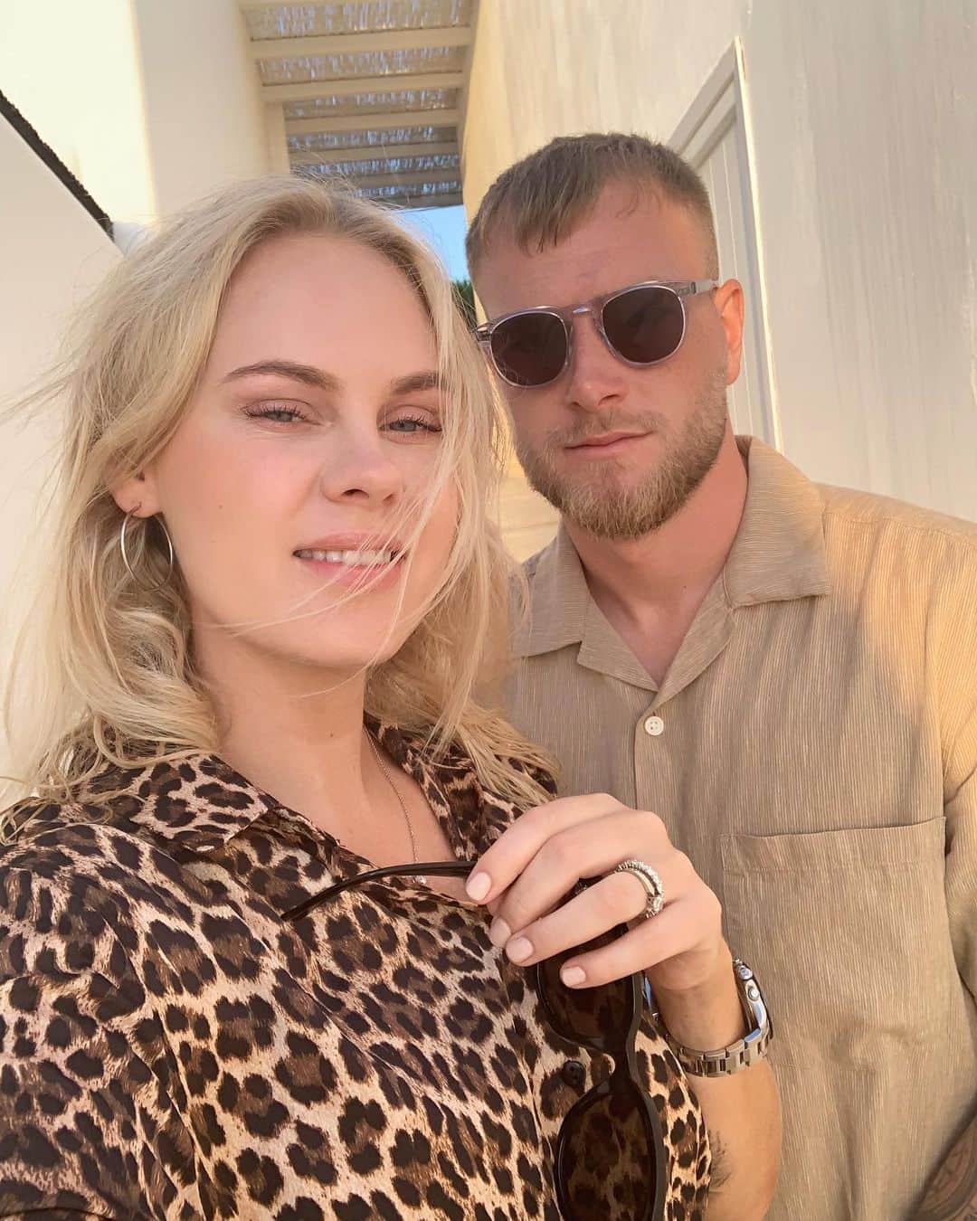 ヨン・グイデッティのインスタグラム：「Husband and Wife」