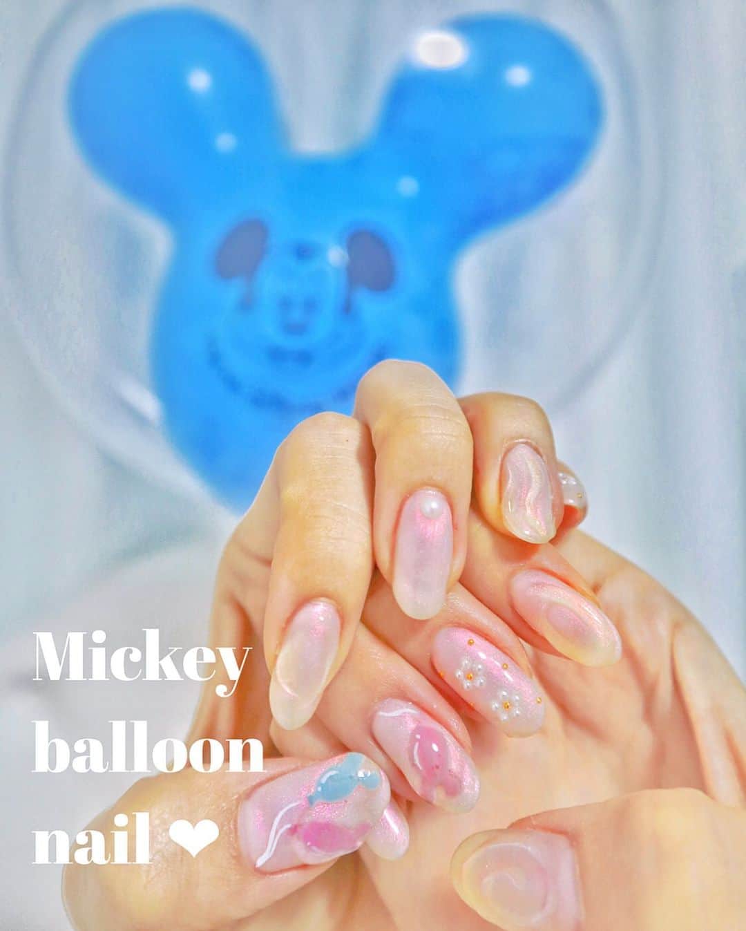 中島絢乃さんのインスタグラム写真 - (中島絢乃Instagram)「🎈🏰💕﻿ ﻿ ﻿ おやすみなさいの前に、﻿ #newネイル 🔱💅🏻💫﻿ ﻿ ﻿ ﻿ ニュアンス系の﻿ #ミッキーバルーンネイル にしたよ😍🎈﻿ (ド派手カラフルな ミッキーバルーンネイルは﻿ 過去の投稿を見てみてね☺️💕﻿ 👉 #のんさんネイル💒 )﻿ ﻿ ﻿ #大人ガーリー で可愛いいい🤤💕💕💕﻿ 写真でなかなかかわいさ伝わらないのが﻿ 悔しいけど…🤤💔💭﻿ ﻿ ﻿ ﻿ ﻿ ﻿ ひろちゃんと結婚式ぶりに話せて﻿ やっと溜まってたネタを消化できたー！！🤣笑﻿ いつも可愛いネイルをありがとう☺️❤️💅﻿ ﻿﻿ ❤︎❤︎❤︎❤︎❤︎❤︎❤︎❤︎❤︎❤︎❤︎❤︎❤︎❤︎﻿﻿ #disneysisters_jp #のんさんネイル💒」6月18日 2時36分 - nakajima_ayano