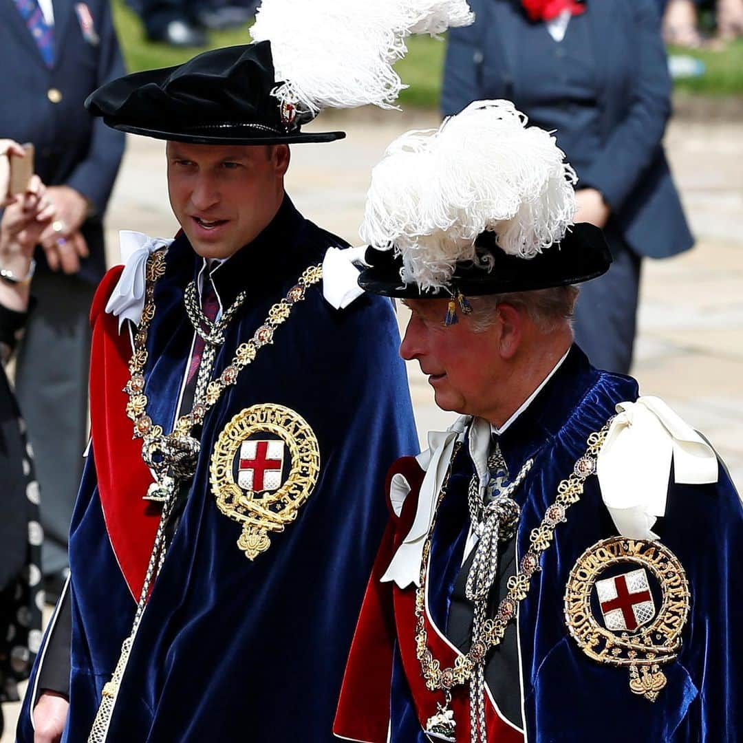 ロイヤル・ファミリーさんのインスタグラム写真 - (ロイヤル・ファミリーInstagram)「The Queen and members of The Royal Family have today attended a Garter Day service and ceremony at Windsor Castle.  The King of Spain and The King of the Netherlands also attended this year’s Garter Day, during which they were installed in St. George’s Chapel as Supernumerary, or ‘Stranger’, Knights of the Garter.  New appointments to "The Garter" were invested in the Garter Throne Room and include a Lady Companion, athlete Lady Mary Peters, and a Knight Companion, the Marquess of Salisbury, a former Chairman of the Thames Diamond Jubilee Foundation.  The Prince of Wales, The Duke of Cambridge, The Duke of York, Earl of Wessex, the Duke of Kent and The Duke of Gloucester are all Knights of the Garter. The Princess Royal and Princess Alexandra are both Lady Companions. Their Royal Highnesses all attended #GarterDay  The Duchess of Cambridge, Duchess of Cornwall, The Countess of Wessex and The Duke and Duchess of Gloucester attended the service. 📷 PA Images & Royal Communications」6月18日 3時00分 - theroyalfamily