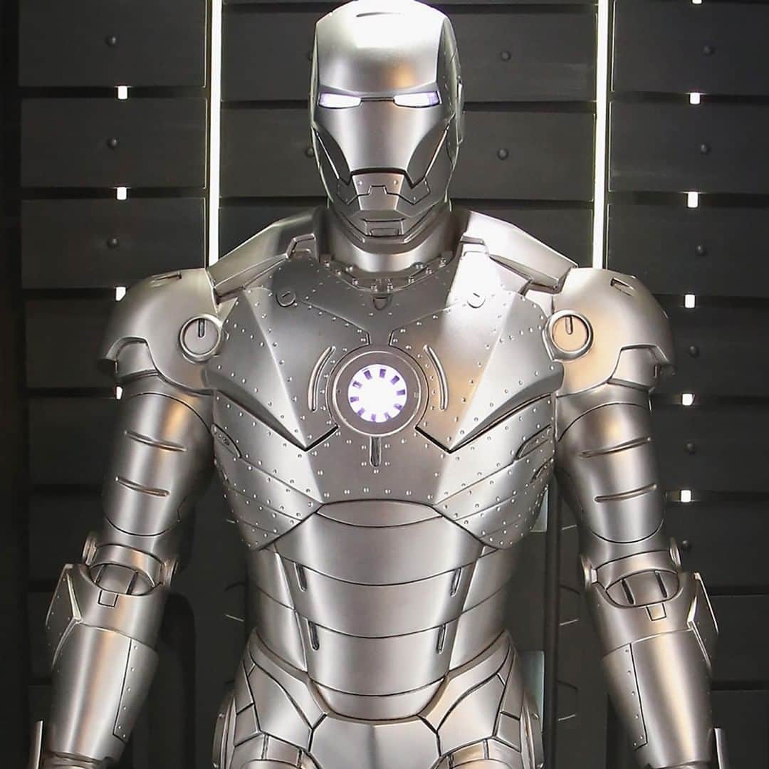 HYPEBEASTさんのインスタグラム写真 - (HYPEBEASTInstagram)「#HypeAF: 'Mythbusters' Adam Savage built an Iron Man suit that can actually fly for his new 'Savage Builds' program on Discovery Channel. The fully wearable, bulletproof design was created through 3D-printing its entirety in titanium. Head to our bio link for a closer look.  Photo: Gabe Ginsberg/CNET/Getty Images」6月18日 3時01分 - hypebeast