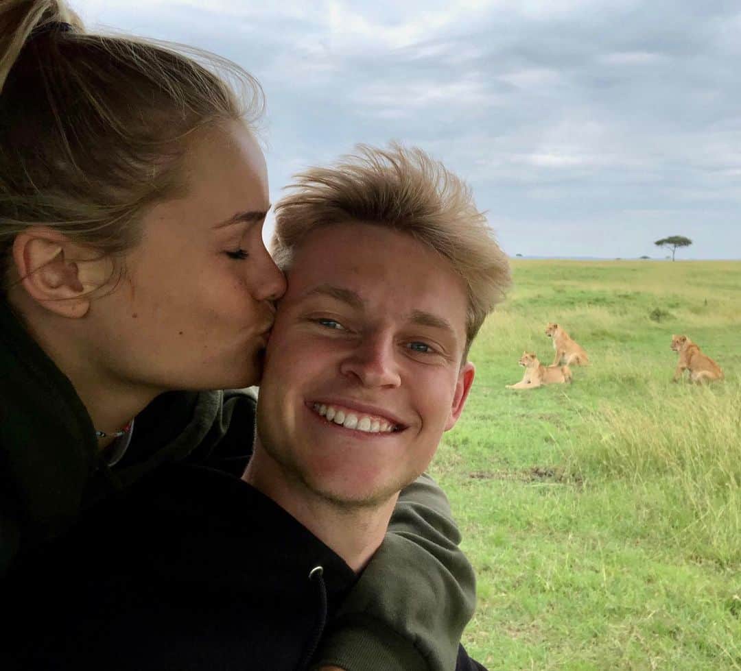 フレンキー・デ・ヨングのインスタグラム：「Having the best time ❤️🦁🐒🐘🐆🦛🦓🦒」