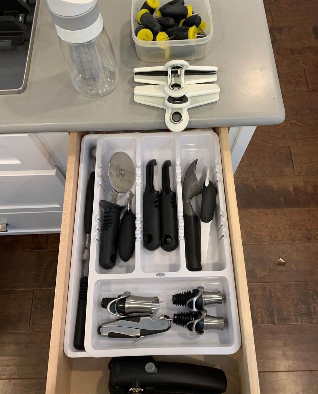OXOさんのインスタグラム写真 - (OXOInstagram)「#MondayMotivation is being able to actually find everything in a kitchen drawer. Use #OXOBetter to share your photos with us. (📷: @jwbliving)」6月18日 3時54分 - oxo