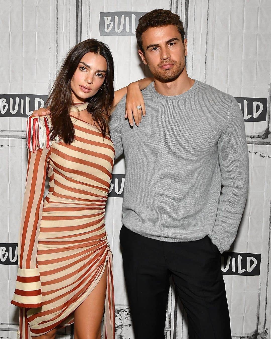 Just Jaredさんのインスタグラム写真 - (Just JaredInstagram)「@emrata and co-star Theo James at @buildseriesnyc promoting their new film #LyingandStealing! Watch the trailer over on JustJared.com now Photos: @gettyimages / Backgrid」6月18日 4時40分 - justjared