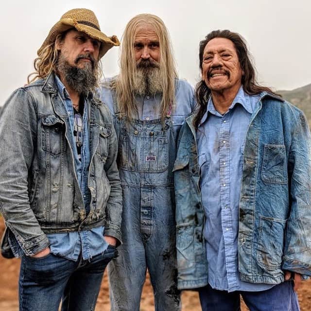ロブ・ゾンビのインスタグラム：「Nothing to see here. Just three dudes in denim. @choptopmoseley @officialdannytrejo #threefromhell #robzombie #billmoseley #dannytrejo」