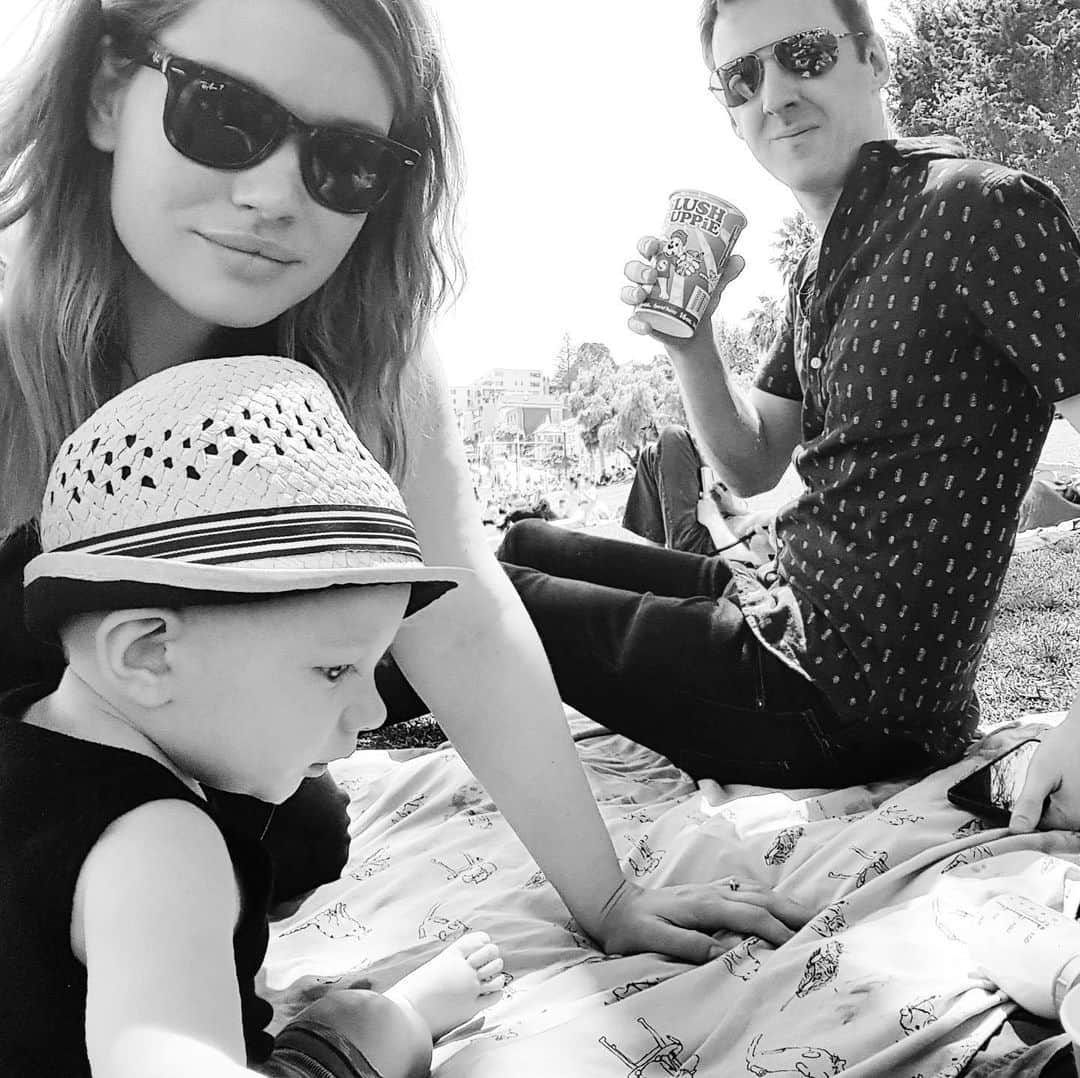タラ・リンのインスタグラム：「Happy (après) Dad’s Day to my favorite. We’re crazy about you 💗」