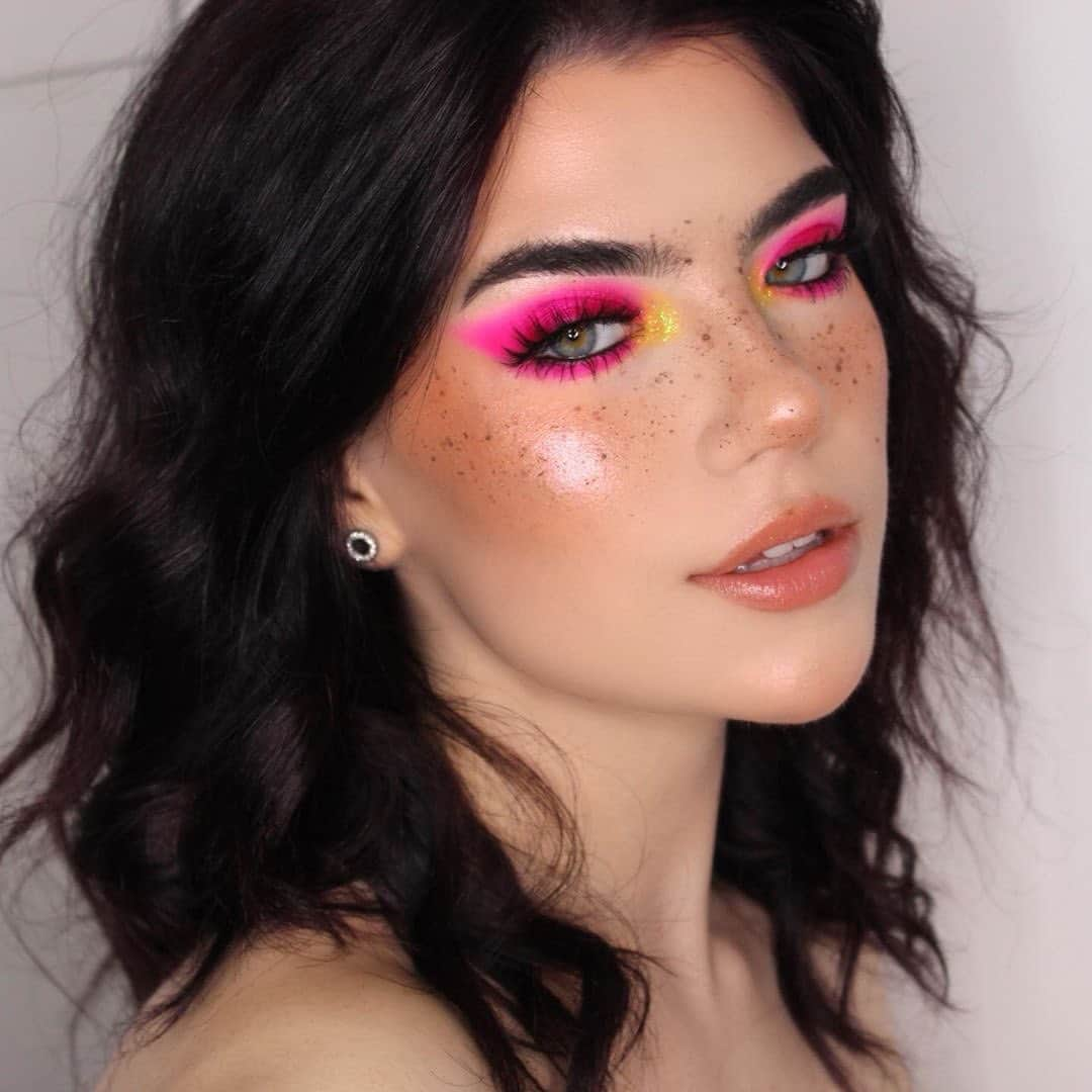 Anastasia Beverly Hillsさんのインスタグラム写真 - (Anastasia Beverly HillsInstagram)「Beautiful @makeupbytrinn  Using the #ABHxAlyssaEdwards Palette」6月18日 5時50分 - anastasiabeverlyhills