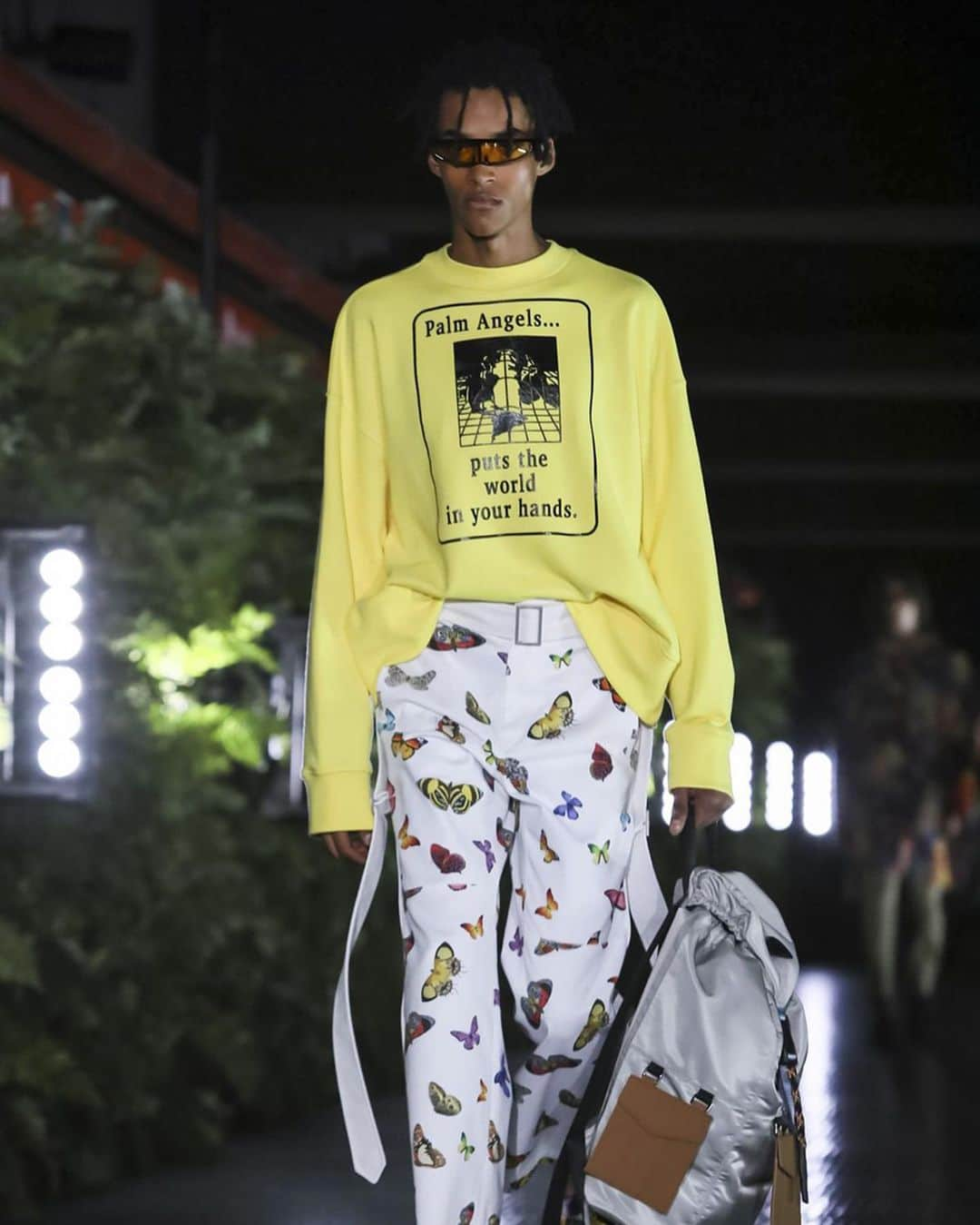 HYPEBEASTさんのインスタグラム写真 - (HYPEBEASTInstagram)「@hypebeaststyle: @palmangels has unveiled its #SS20 collection. The popular streetwear imprint returns to #MilanFashionWeek with a laidback, tropical-inspired collection comprised of floral patterns, butterfly prints, heavy logomania, tie-dyes, and plaid layering pieces. Tap our bio link to see every look from the collection. Photo: Gio Statiano/NowFashion」6月18日 5時54分 - hypebeast