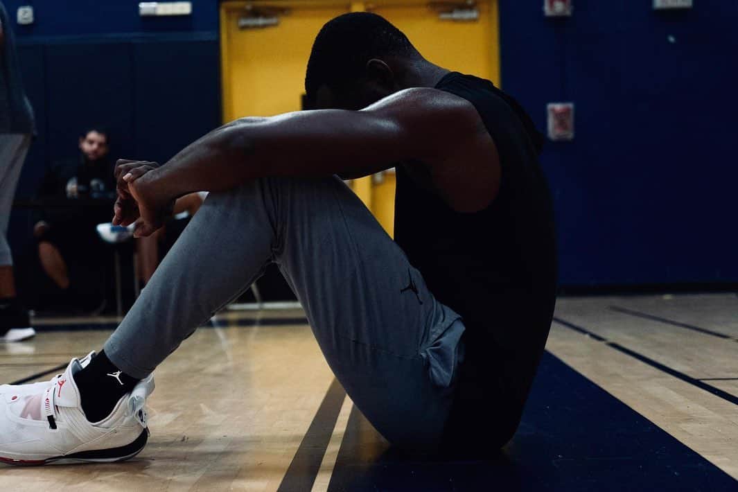 ティム・ハーダウェイ・ジュニアのインスタグラム：「Paradise vibes 🌴🏀🌴」