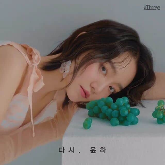 ユンナさんのインスタグラム写真 - (ユンナInstagram)「얼루어 7월호🌿🍇 @allurekorea」6月18日 15時21分 - younha_holic