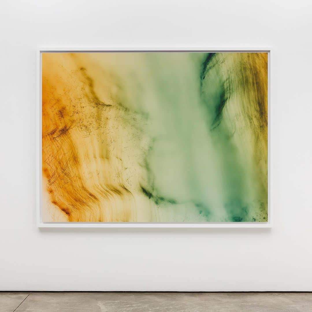 HYPEBEASTさんのインスタグラム写真 - (HYPEBEASTInstagram)「@hypebeastart: @wolfgang_tillmans has recently launched his ninth solo exhibition at East London’s @maureen_paley gallery. The artist displays his new experimentations that inspiration from the mid-1980s. The exhibition features Tillman’s 2019 ‘Old Street’ multi-part pieces, which feature visuals of the East London roundabout captured in different angles, and the ‘Sound of Central’ is comprised of layered field recordings which offer an ethereal landscape. The exhibition will be available to visit until July 21. Swipe to take a look at some of the artist’s work. Photo: Maureen Paley」6月18日 15時41分 - hypebeast