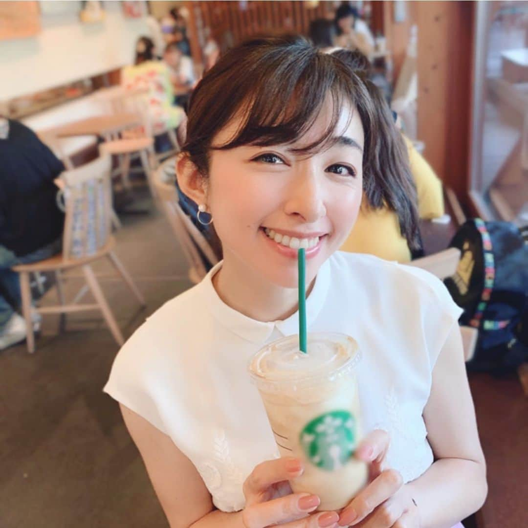 森木美和さんのインスタグラム写真 - (森木美和Instagram)「大人のフラペチーノ💕☺ 美味しかった♫️﻿ ﻿ 昔、エスプレッソって何だか分からず頼んだら、﻿ ﻿ ちっちゃいカップで出てきた上に、コーヒーがあまりに苦くてビックリしたなー😂💦﻿ ﻿ ﻿ #エスプレッソとの出会い﻿ #ほろ苦い思ひで﻿ #大人#コーヒー#カフェ#カフェタイム#撮影#model#オフショット」6月18日 15時43分 - miwamoriki