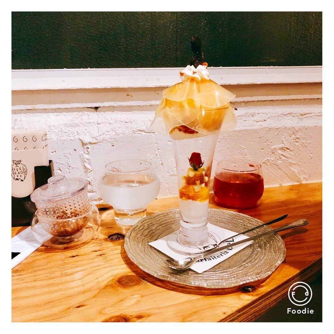 かすさんのインスタグラム写真 - (かすInstagram)「 年に数回訪れる 甘いもの無性に食べたくなる時期 きてました  みんなおすすめのパフェ教えてくれてありがとーう！！  今回は #夜パフェ専門店ベル 行ってきたよ  オシャレで可愛かった🤩  #パフェ #夜パフェ #夜パフェ専門店  #幸せのパンケーキ渋谷店 #幸せのパンケーキ #パンケーキ食べた」6月18日 15時46分 - kasuu_kasu